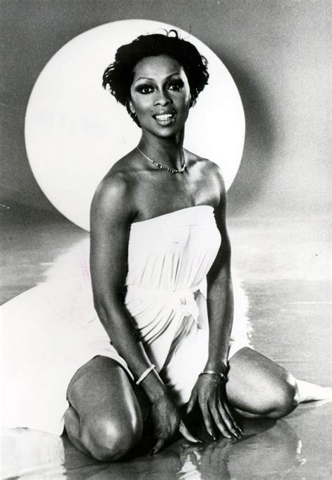 lola falana naked